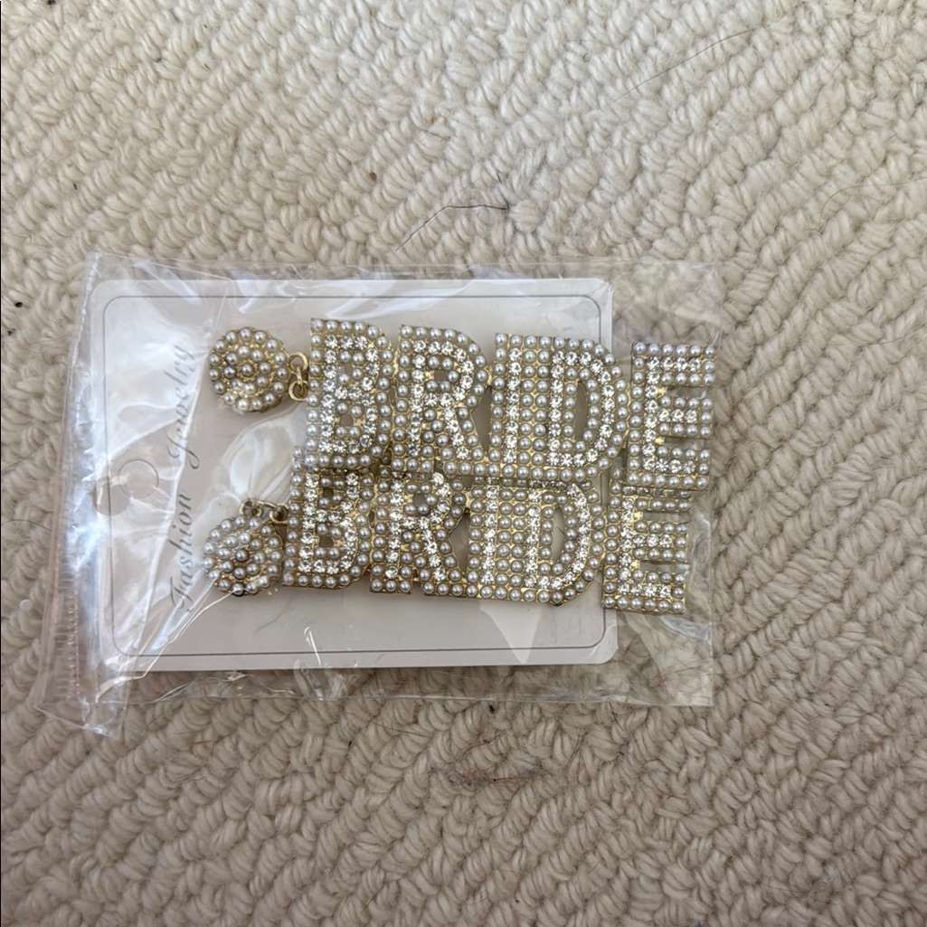Nwt Bride Earrings 16$